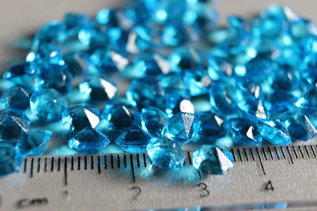 Diamanty modré (6 mm, 10 gramů)